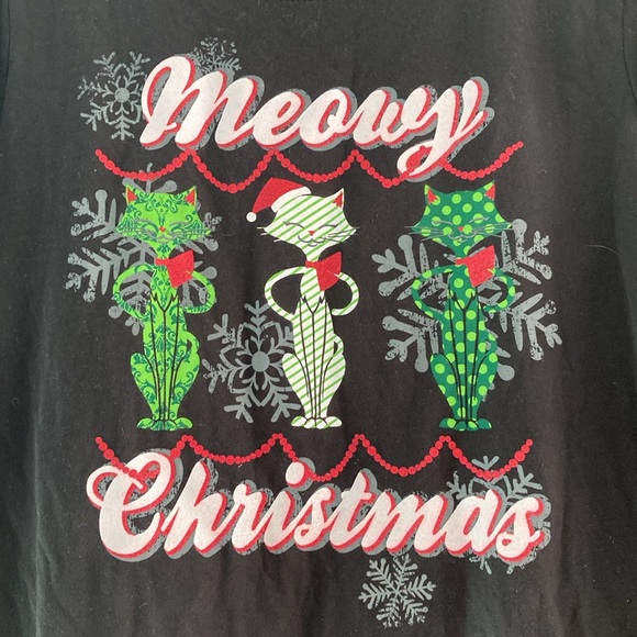 Meows Christmas cat Tshirt - Picture 2 of 9